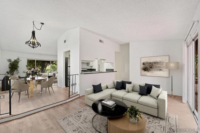 2050 Oak Hill Dr, Escondido, CA 92027