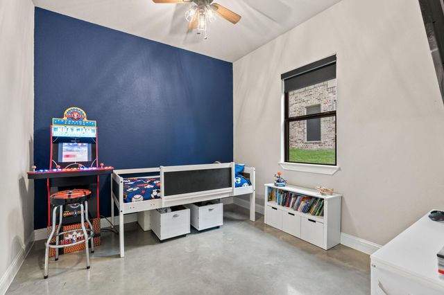 19178 Grandview Point, Montgomery, TX 77356