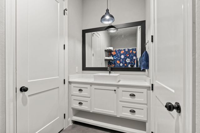 19178 Grandview Point, Montgomery, TX 77356