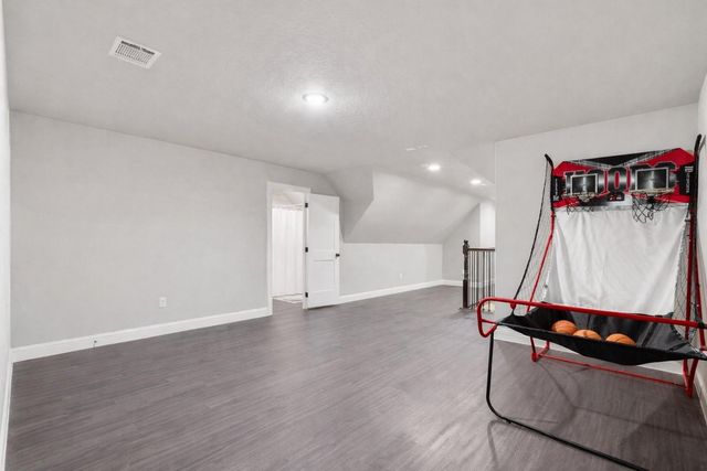 19178 Grandview Point, Montgomery, TX 77356