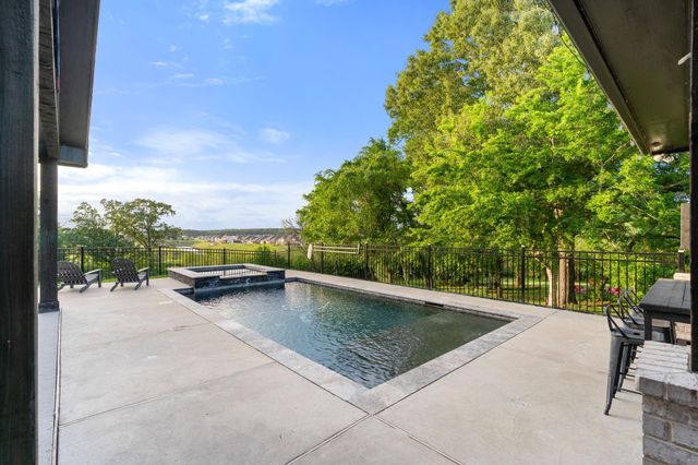 19178 Grandview Point, Montgomery, TX 77356