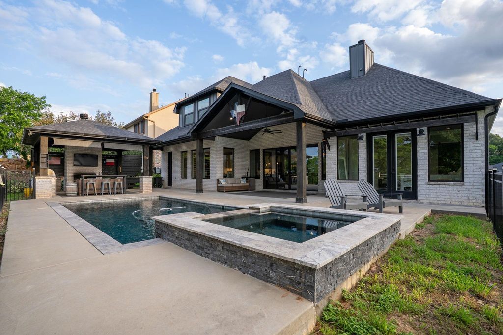 19178 Grandview Point, Montgomery, TX 77356