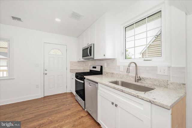 1925 QUEENSWAY, Baltimore, MD 21222