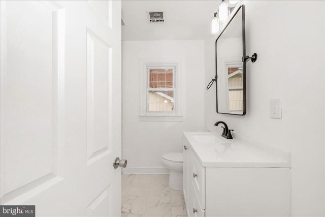 1925 QUEENSWAY, Baltimore, MD 21222