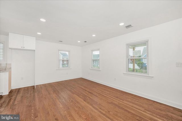 1925 QUEENSWAY, Baltimore, MD 21222