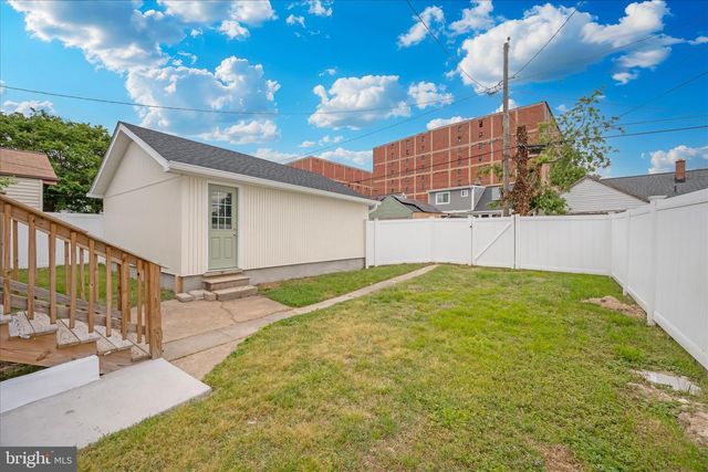 1925 QUEENSWAY, Baltimore, MD 21222