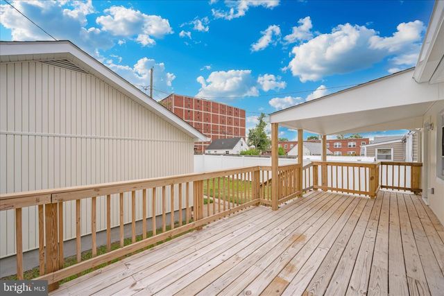 1925 QUEENSWAY, Baltimore, MD 21222