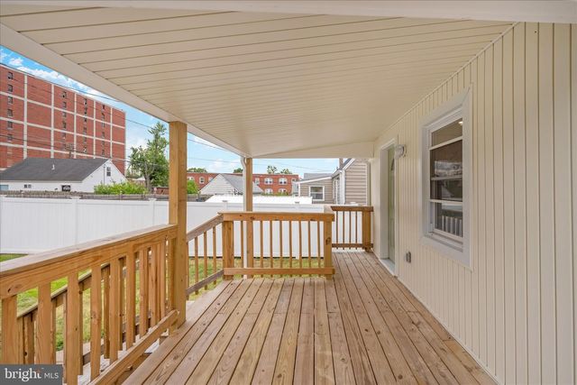 1925 QUEENSWAY, Baltimore, MD 21222