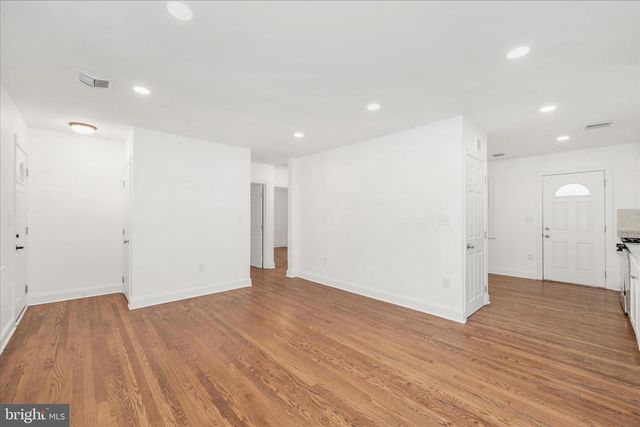 1925 QUEENSWAY, Baltimore, MD 21222