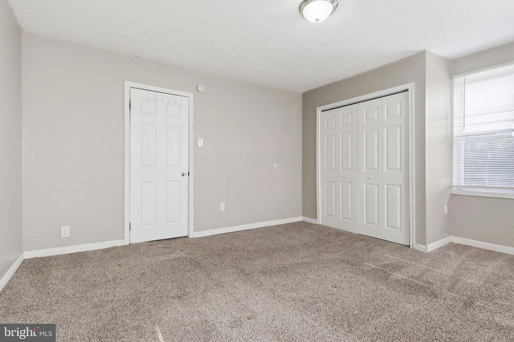 Image 20 of property listing at 718 N FRANKLIN ST, York, PA 17403