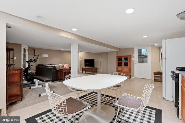 617 PADDOCK RD, Havertown, PA 19083