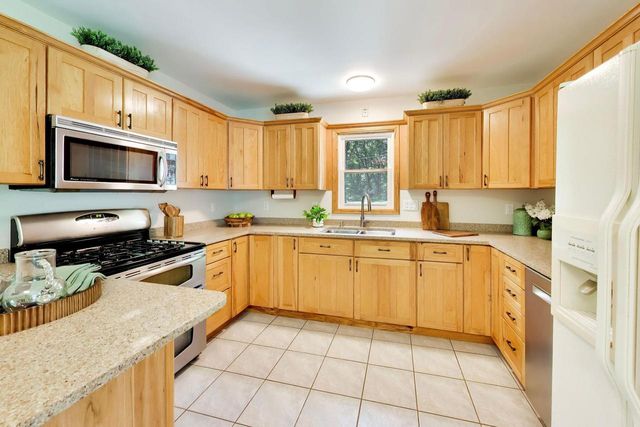 N1547 Wooddale DRIVE, Lake Geneva, WI 53147