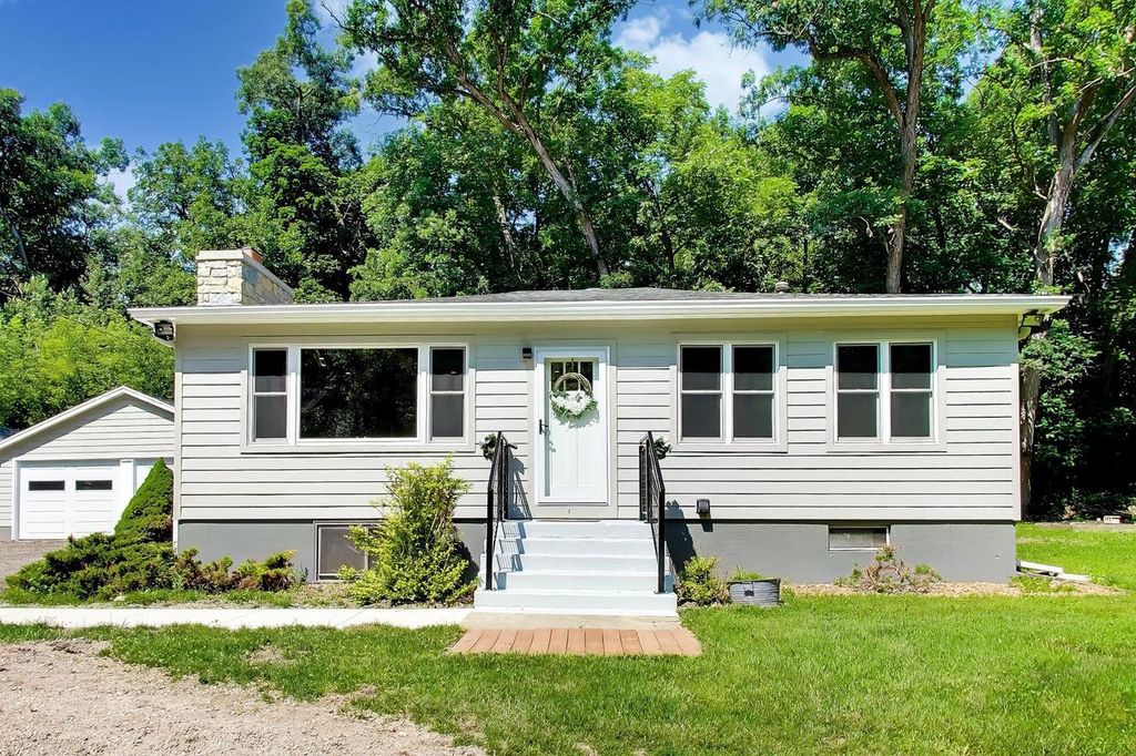 N1547 Wooddale DRIVE, Lake Geneva, WI 53147