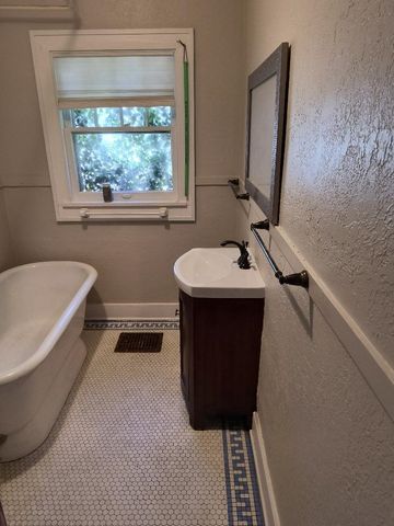 1450 N Fairmount, Wichita, KS 67208