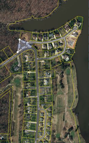 18 Setters Ln, W, Tullahoma, TN 37388