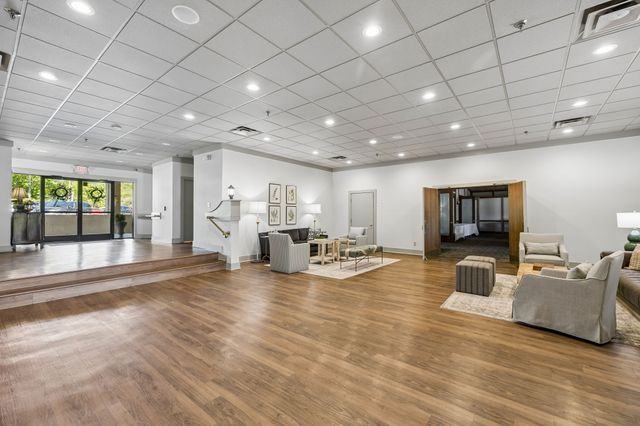 18 Setters Ln, W, Tullahoma, TN 37388