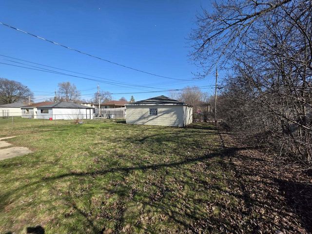 8127 Glen AVENUE, Milwaukee, WI 53218