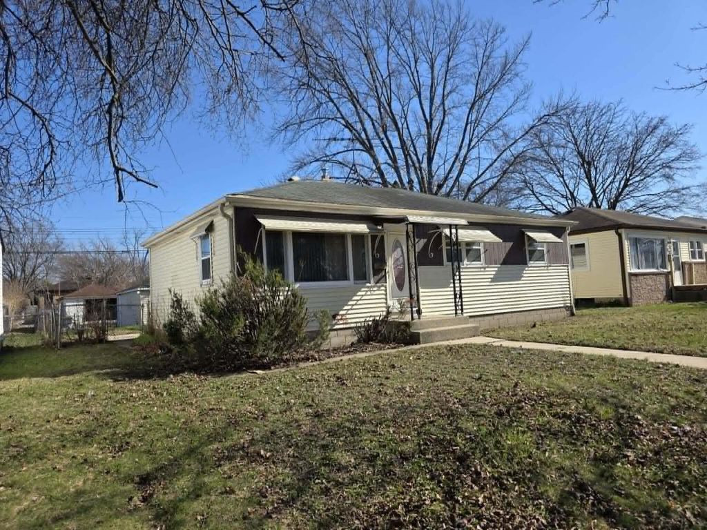 8127 Glen AVENUE, Milwaukee, WI 53218