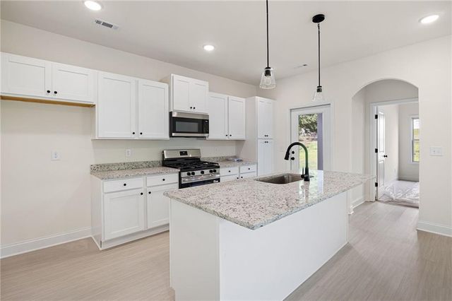 109 Winston Way, Carrollton, GA 30117
