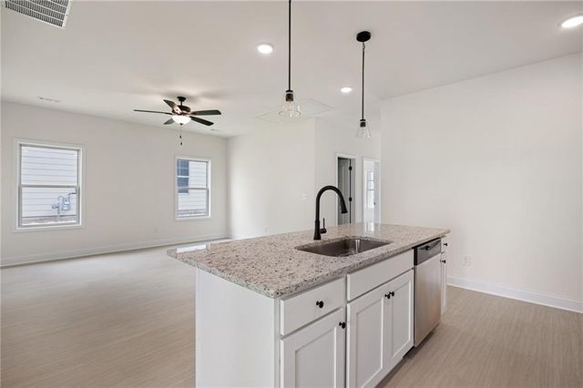109 Winston Way, Carrollton, GA 30117