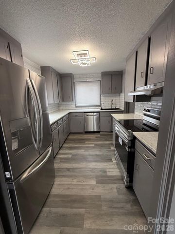 373 Westwood Drive, Statesville, NC 28677