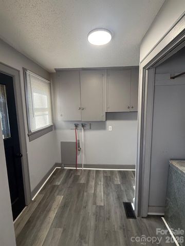 373 Westwood Drive, Statesville, NC 28677