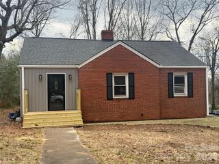 373 Westwood Drive, Statesville, NC 28677