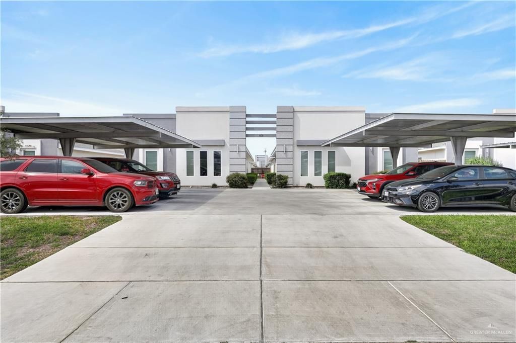 2915 W Driftwood Street, Edinburg, TX 78541