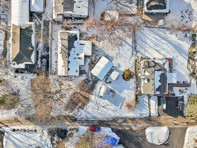 26814 N Genesee Street, Wauconda, IL 60084