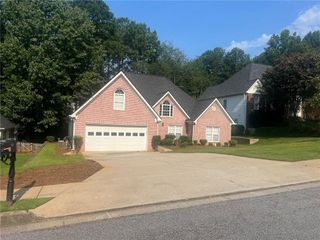 824 Georgian Point Drive, Lawrenceville, GA 30045