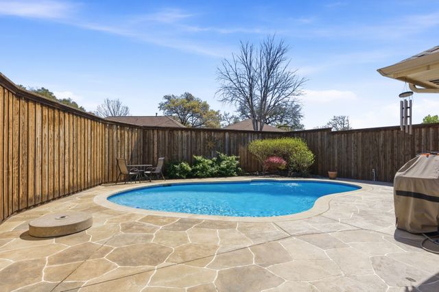 2832 Cambridgeshire Drive, Carrollton, TX 75007