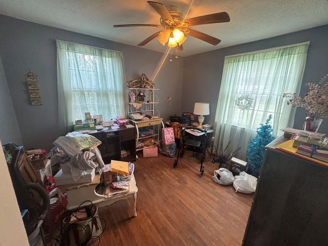 146 Mimosa St, Camden, TN 38320