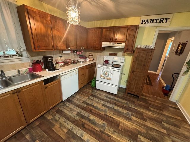 146 Mimosa St, Camden, TN 38320