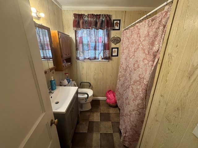 146 Mimosa St, Camden, TN 38320