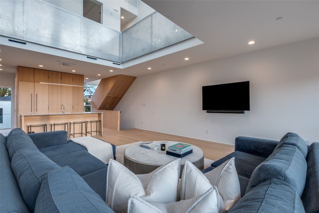 4626 Coles Manor Place 103, Dallas, TX 75204