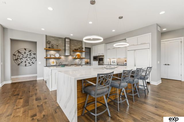 1503 S 219th Avenue, Elkhorn, NE 68022