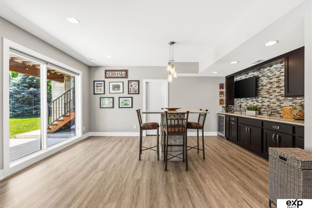 1503 S 219th Avenue, Elkhorn, NE 68022