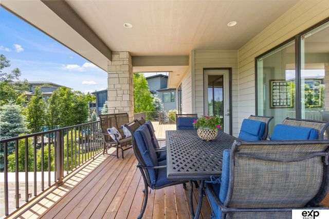 1503 S 219th Avenue, Elkhorn, NE 68022
