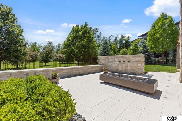 1503 S 219th Avenue, Elkhorn, NE 68022