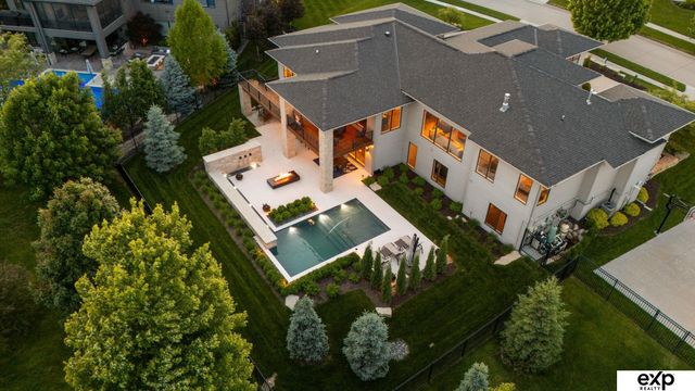 1503 S 219th Avenue, Elkhorn, NE 68022