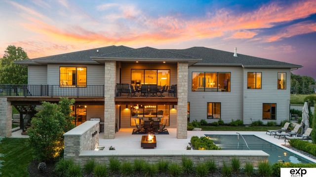 1503 S 219th Avenue, Elkhorn, NE 68022