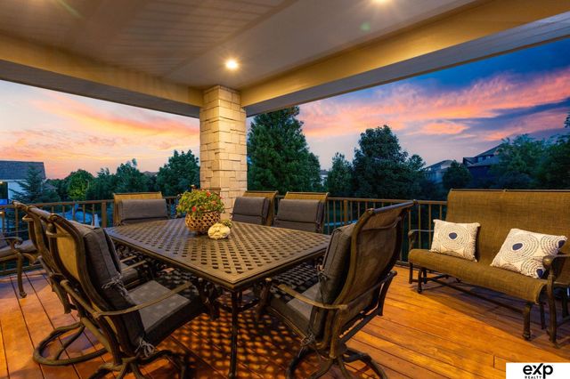 1503 S 219th Avenue, Elkhorn, NE 68022