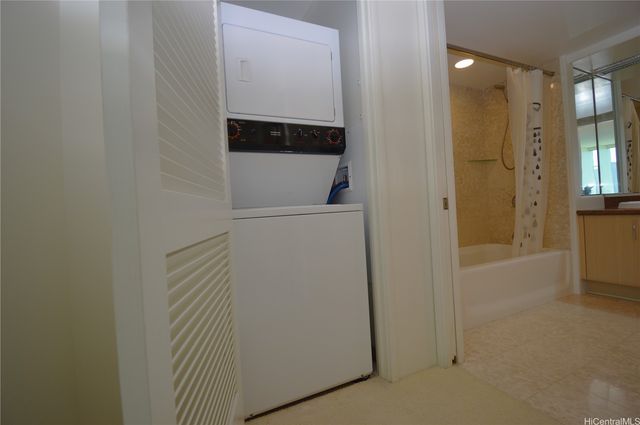 88 Piikoi Street 1605, Honolulu, HI 96814