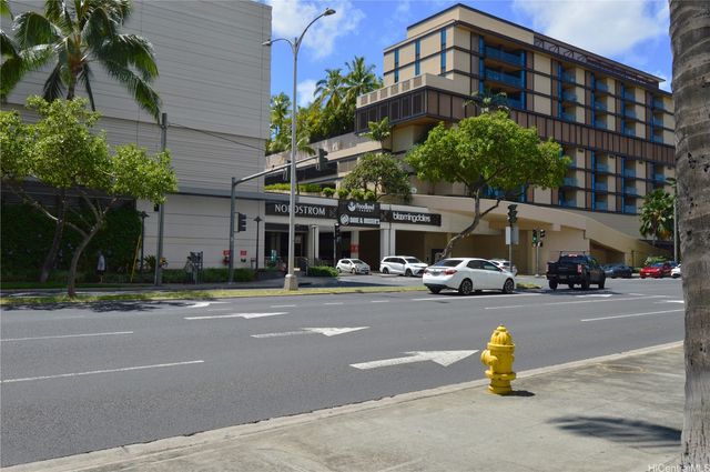 88 Piikoi Street 1605, Honolulu, HI 96814
