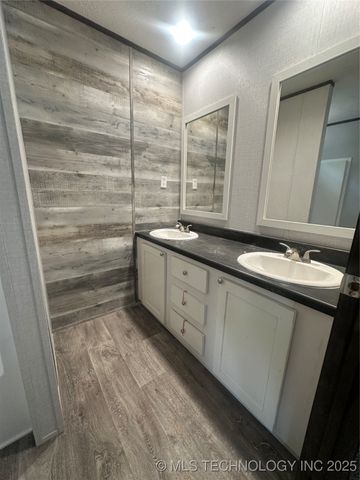 2108 Oriole, Kingston, OK 73439