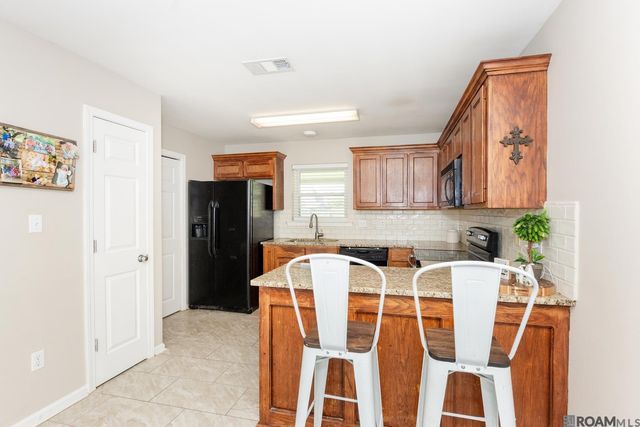 9985 Asheville Dr, Denham Springs, LA 70706