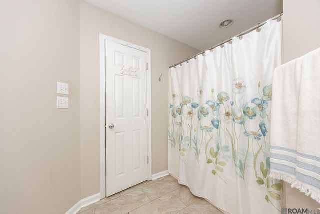 9985 Asheville Dr, Denham Springs, LA 70706