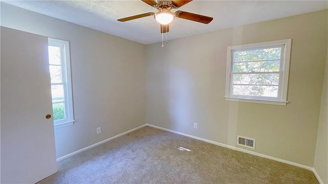 122 Barnesville Road, Griffin, GA 30224