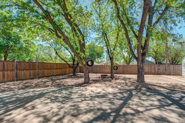 2629 24th Street, Lubbock, TX 79410