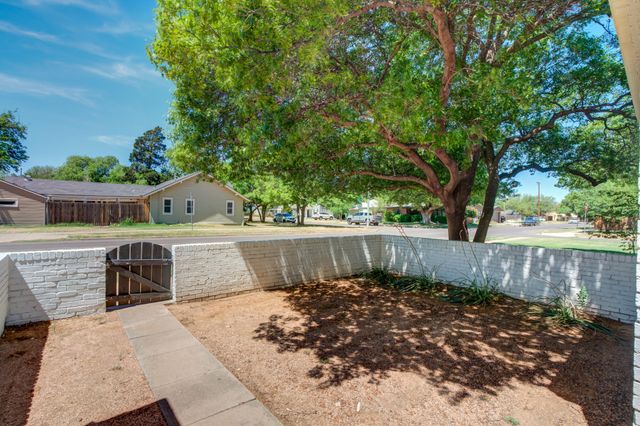 2629 24th Street, Lubbock, TX 79410